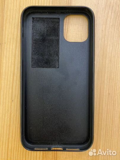 Чехол на iPhone 11
