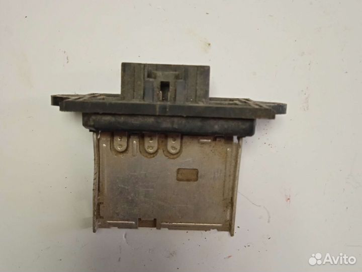 Резистор отопителя Nissan Note (E11) Micra