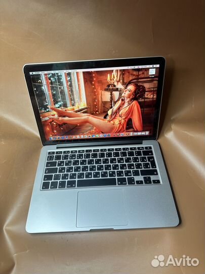 Apple macbook pro 13 2015 256 SSD отличная батарея