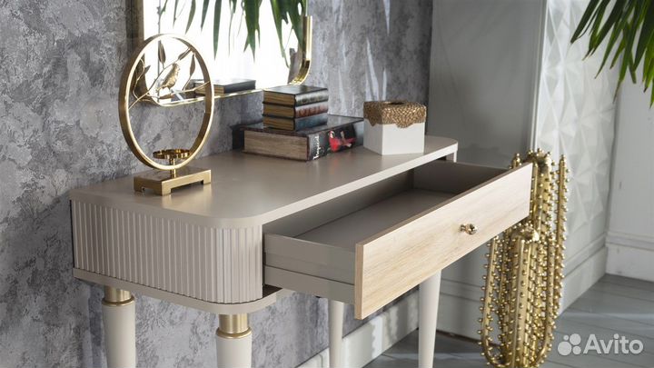 Консольный столик
