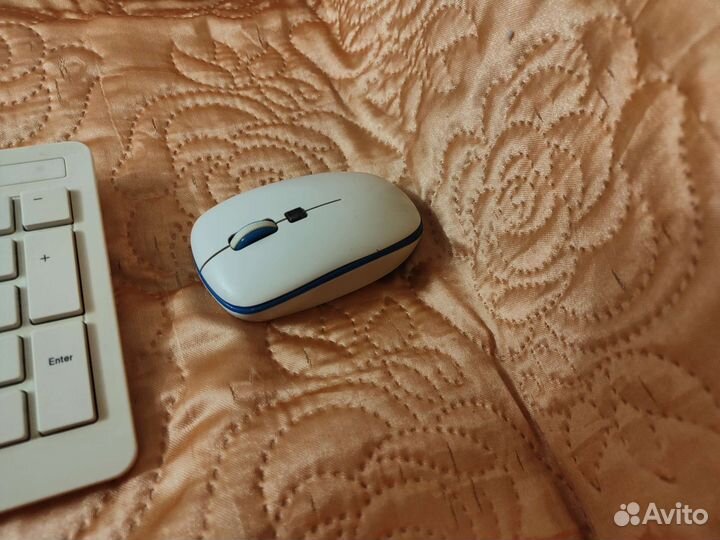 Беспроводной набор мышь и клавиатура