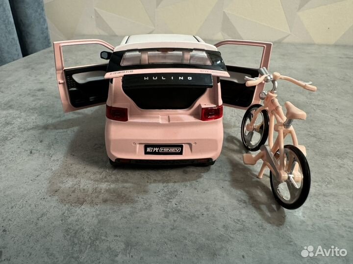 Модель машины электромобиль wuling mini EV