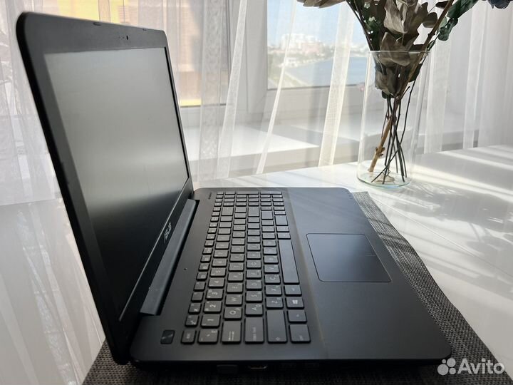 Ноутбук asus X 554L i5