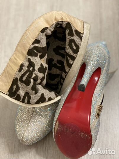 Ботинки со стразами