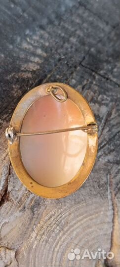 Старинная брошь камея
