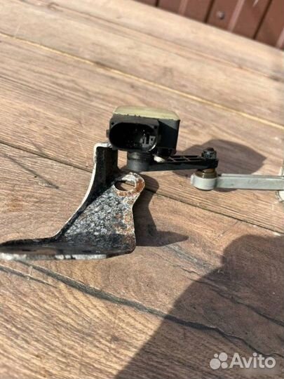 Датчик дорожного просвета Audi A8 D3 3.2