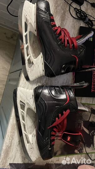 Хоккейные коньки bauer x800 10 d