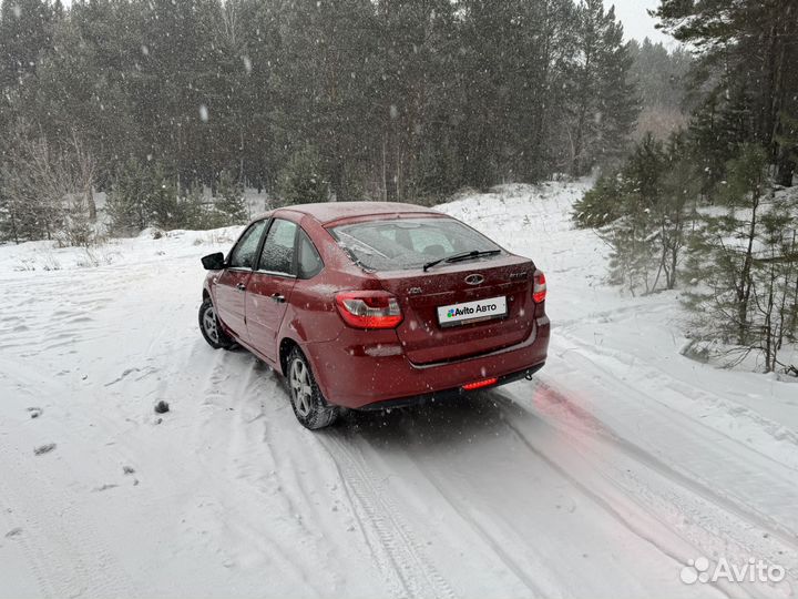 LADA Granta 1.6 МТ, 2017, 110 000 км