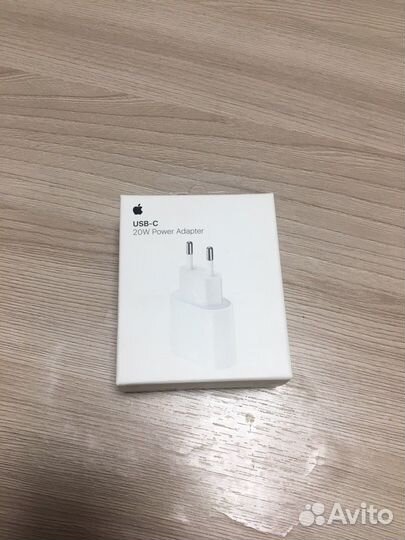 Зарядное устройство на iPhone 20w