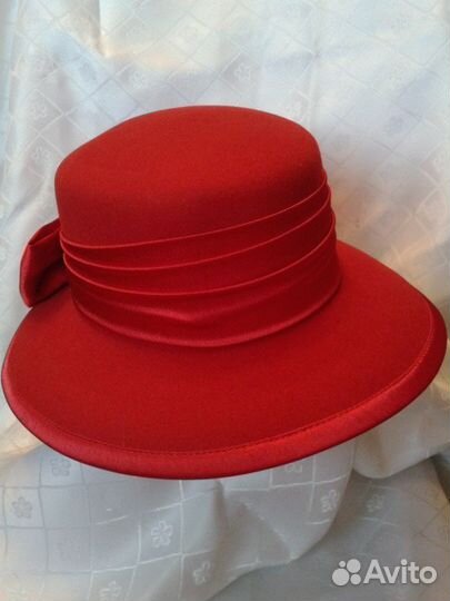 Шляпа красная с бантом