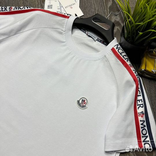 Футболки Moncler