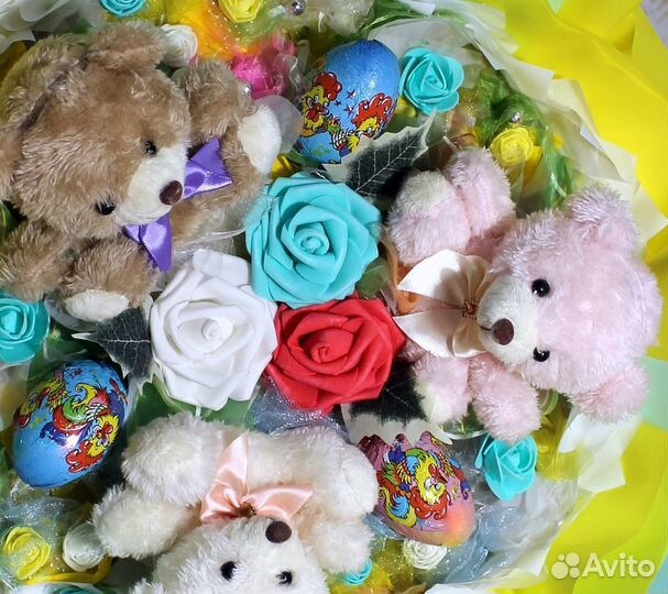 Букет из игрушек с конфетами 