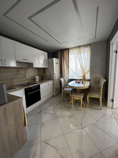 2-к. квартира, 60 м², 5/16 эт.
