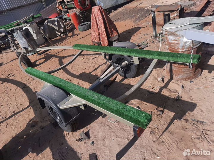 До 5м.прицеп под лодку