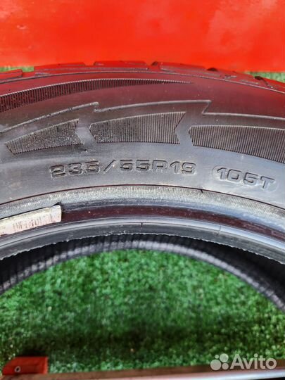 Goodyear UltraGrip Ice 235/55 R19