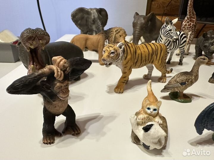 Фигурки животных schleich и mojo