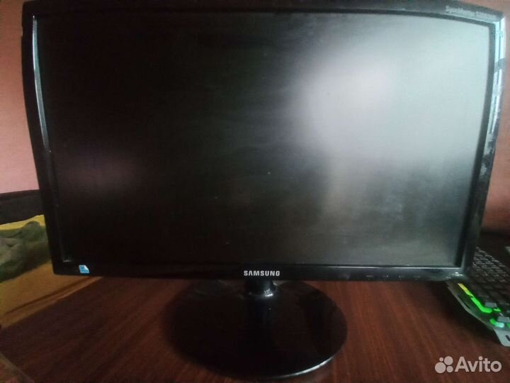 Монитор Samsung