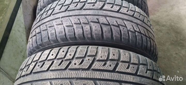 Kumho I'Zen KW22 215/55 R17