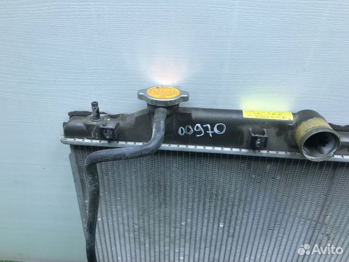 Радиатор охлаждения двигателя Subaru Legacy