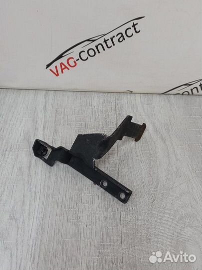 Кронштейн тнвд Audi A6 C6 3.0 TDI