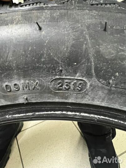 Michelin X-Ice North 4 215/55 R17