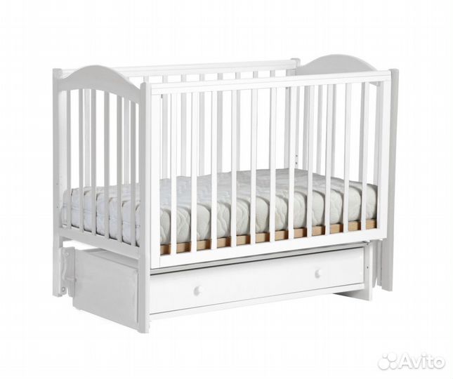 Детская кровать с матрасом и наматрасником