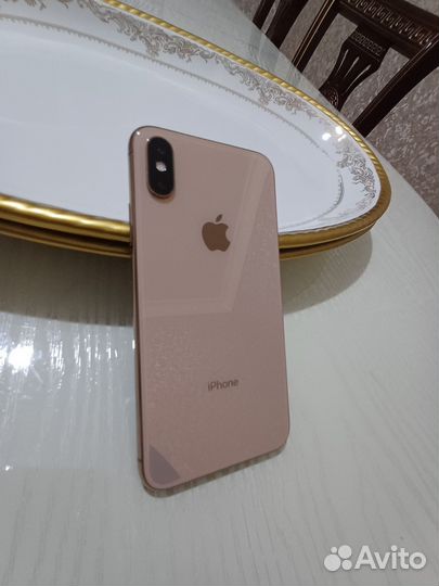iPhone Xs, 64 ГБ