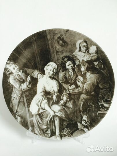 Декоративная настенная тарелка