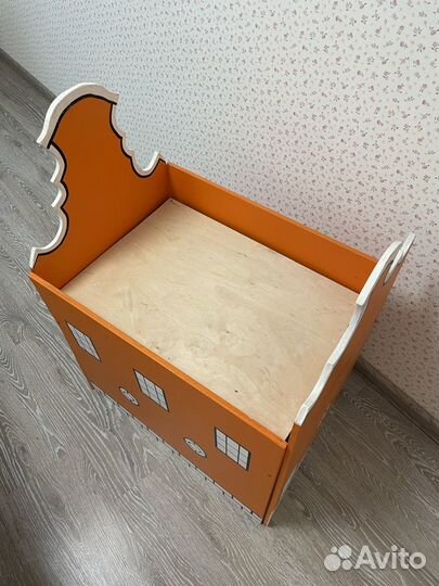 Домик деревянный