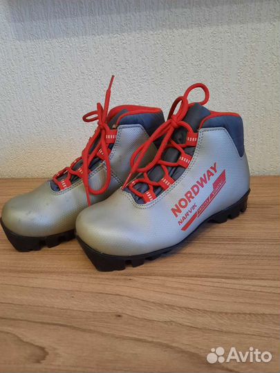 Лыжные ботинки детские