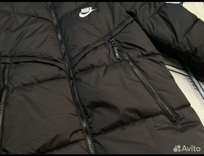 Пуховик Nike therma fit