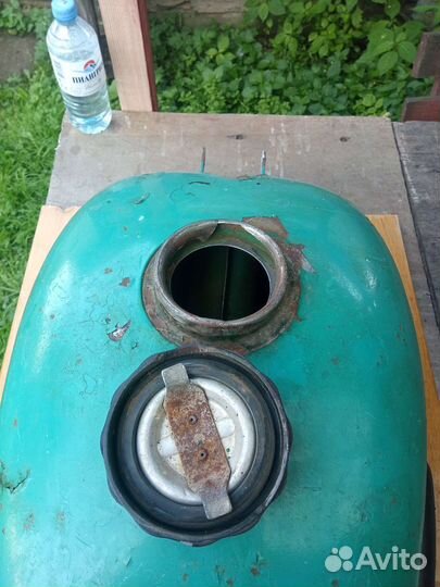 Бензобак для мотоцикла