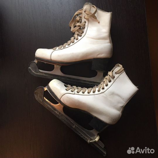 Коньки и лыжные ботинки СССР