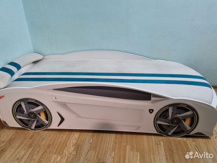 Детская кровать машина с подсветкой