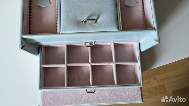 Шкатулка для украшений