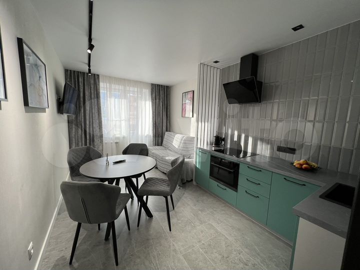 2-к. квартира, 64,3 м², 1/10 эт.