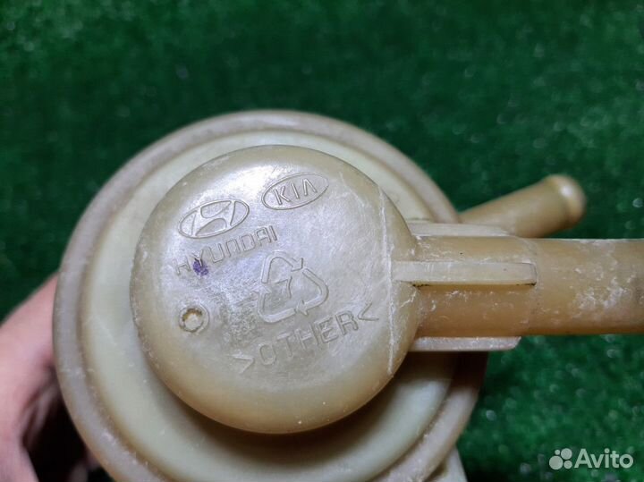 Бачок гур Hyundai Solaris I (2010—2014)