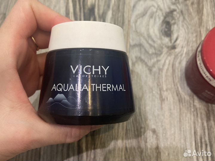 Пустые баночки от кремов