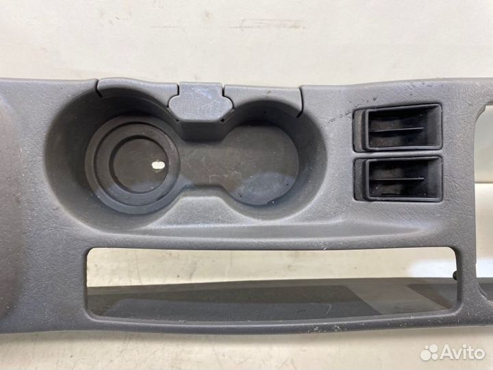 Консоль между сидений Kia Spectra седан S6D 2008