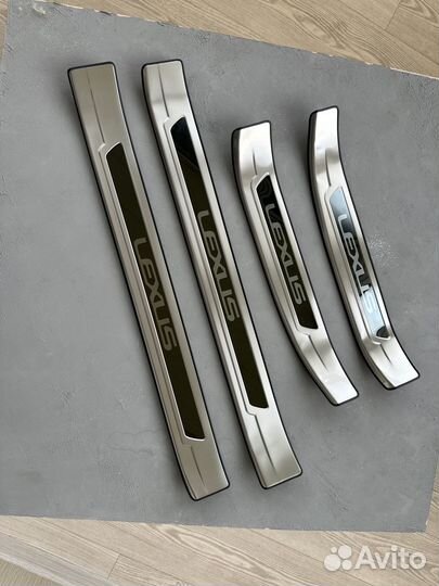 Lexus NX200 (2014-2021) накладки на пороги