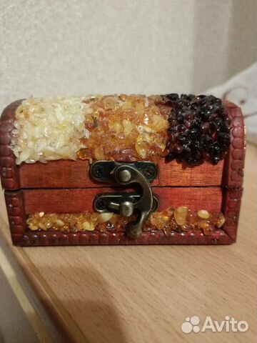Шкатулка янтарь