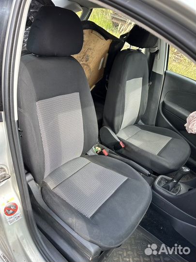 Сиденье Volkswagen Polo седан 1.6 CFN 2011