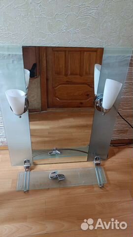 Зеркало в ванную с полочкой