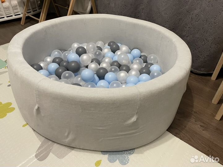 Сухой бассейн с шариками romana