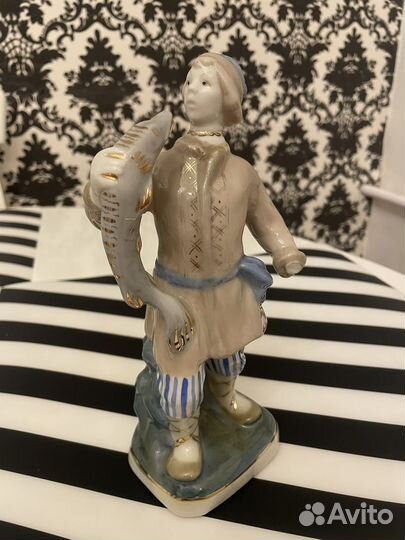 Статуэтка Емеля со щукой