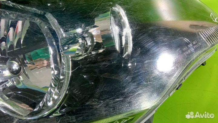 Фара правая для Mitsubishi Outlander XL 2007-2012