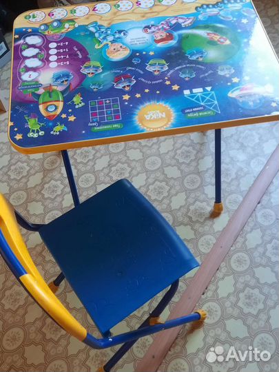 Детский столик и стульчик