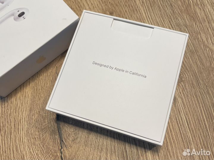 Коробка от AirPods оригинальных