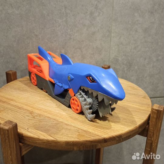 Hot wheels (Хот вилс) Голодная акула