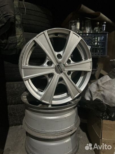 Литые диски r16 6x139 7